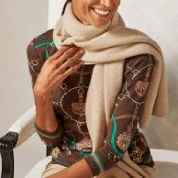 J.McLaughlin Signature Tee in Brown/Green Fairfax Crest - Picture 3 of 7